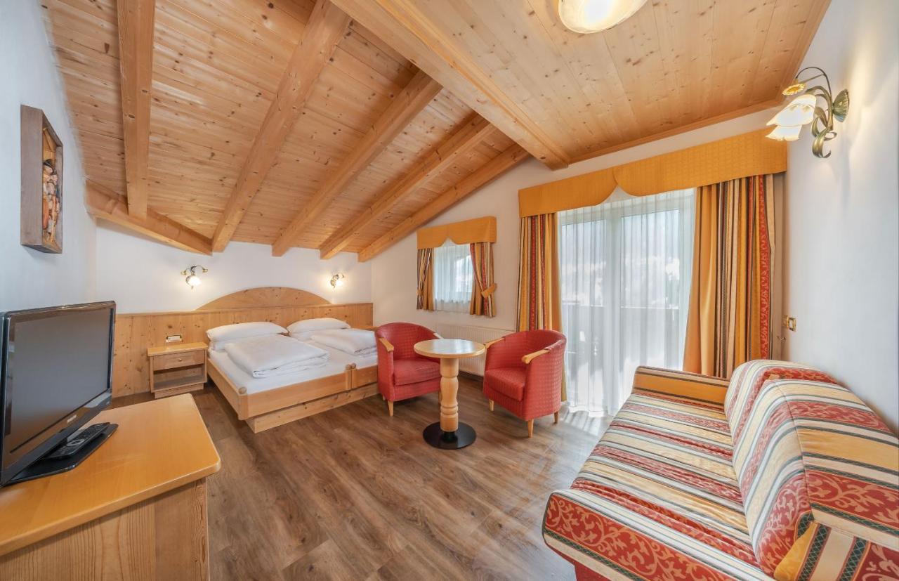 Hotel Rodella Σέλβα ντι Βαλ Γκαρντένα Εξωτερικό φωτογραφία
